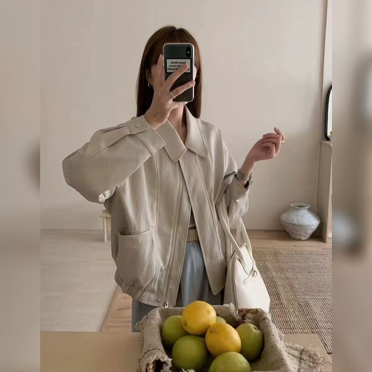 高品质金属丝蛋白皮短款翻领皮衣 9028