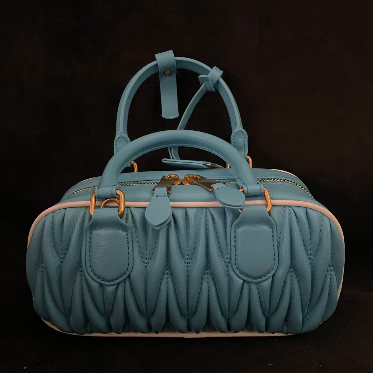 LQ-WITH-QUEEN真皮女包褶皱白边保龄球蓝色0634