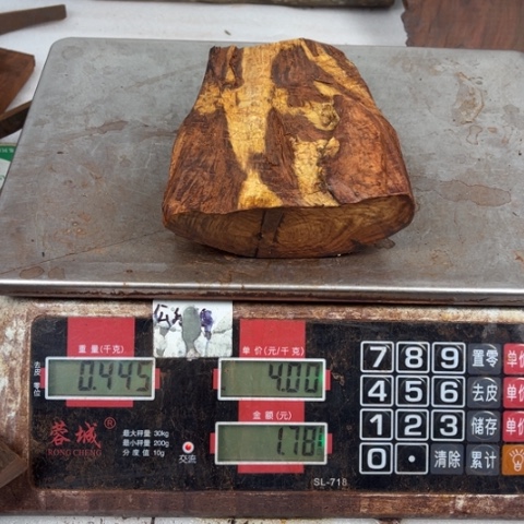 檀香紫檀（小叶紫檀）嘎*