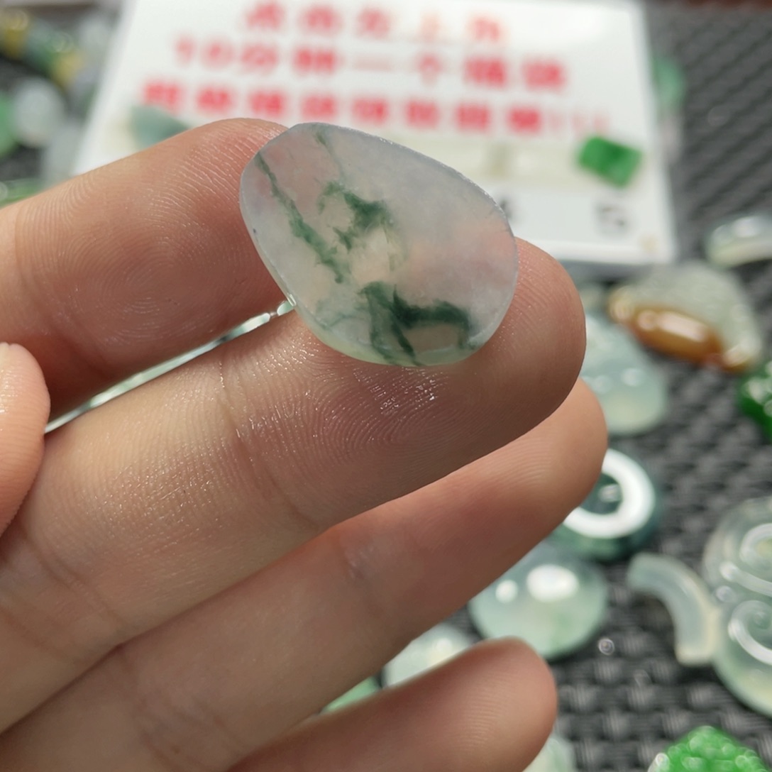 定制翡翠未镶嵌翡翠