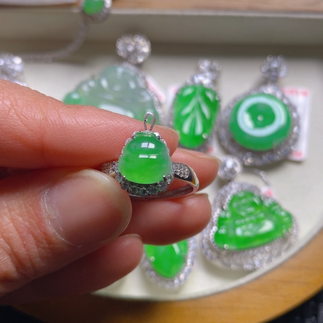 翡翠颈饰银S925镶嵌葫芦女戒