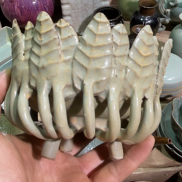 瓷***鱼瓷片瓷器。。。。。。。瓷炉