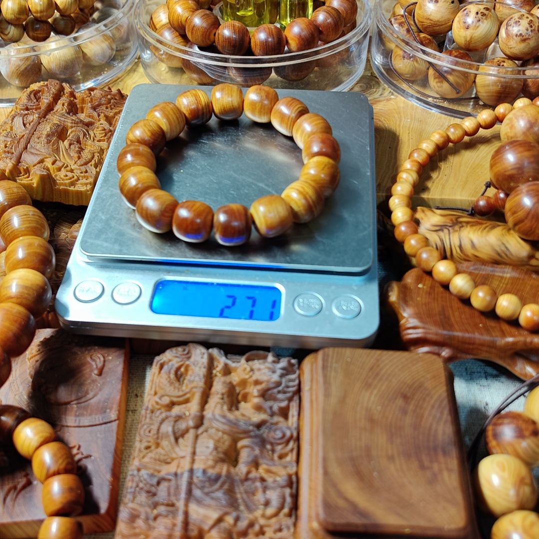 腊****寒太行崖柏手工艺品