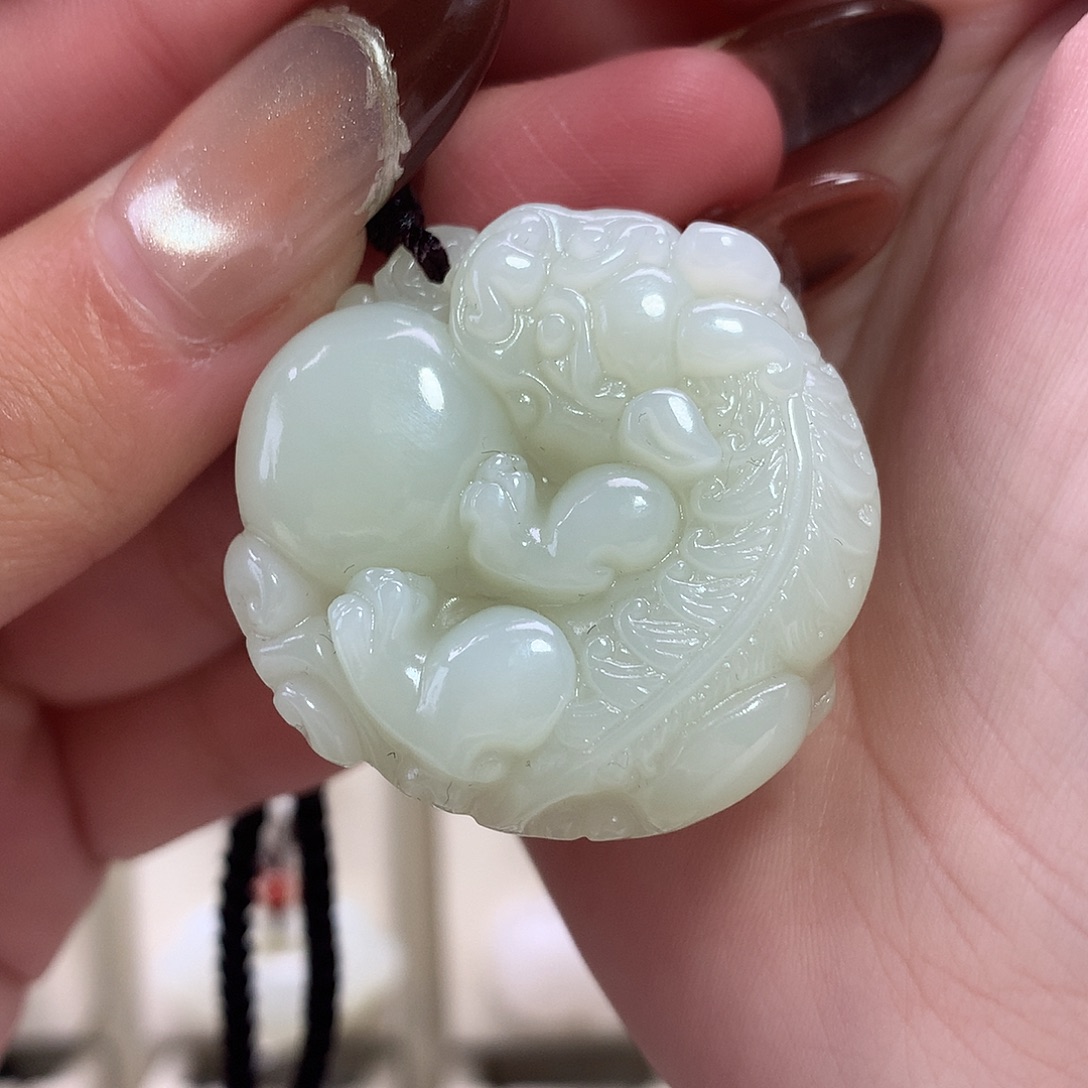 快***曼和田玉未镶嵌颈饰