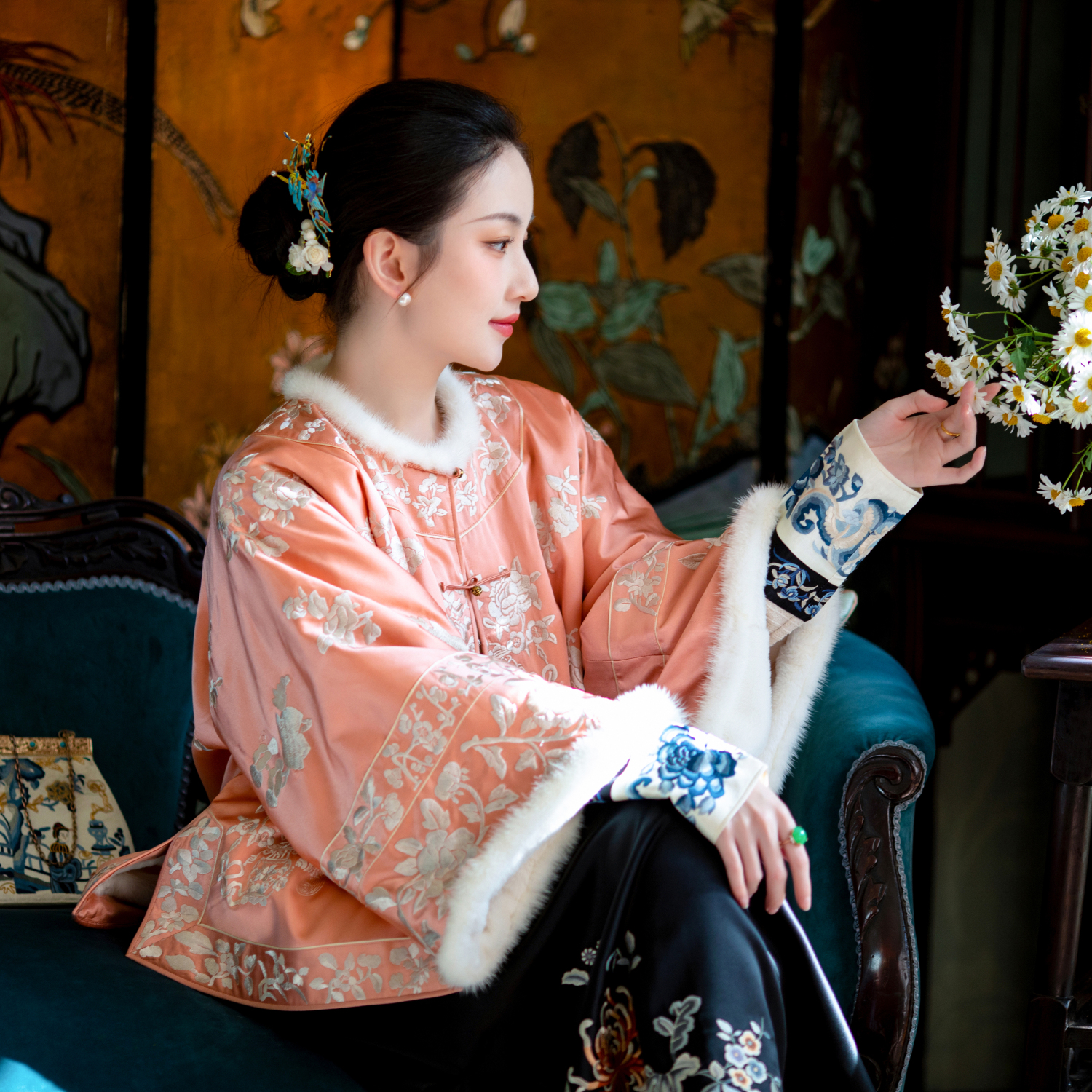 桃霞冬禧丨一城风絮丨真丝绣花中式保暖原创款袍褂貂毛加厚款