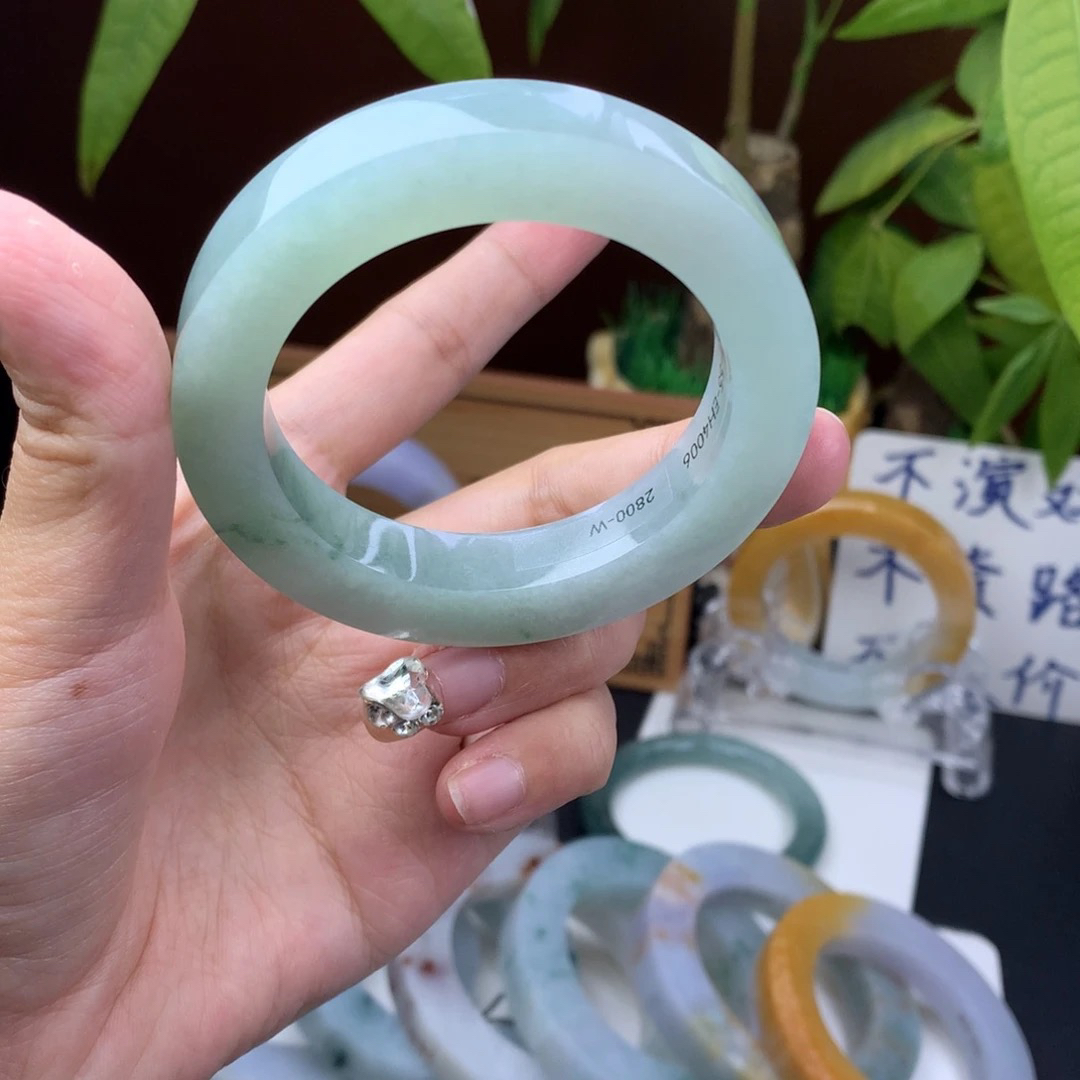 女款精美冰透纯色晴水毛坯定制翡翠手镯