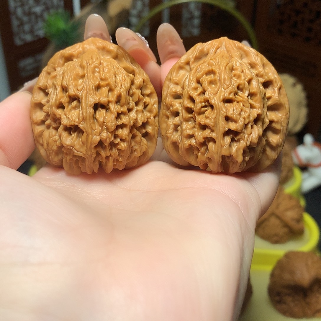 文玩核桃吊坠高炮南疆石42全品