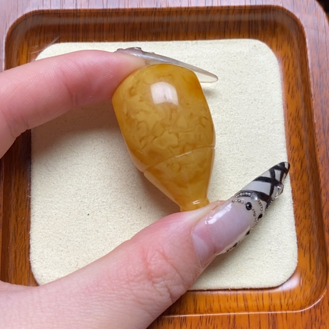 【闪购商品】蜜蜡裸石未镶嵌三通