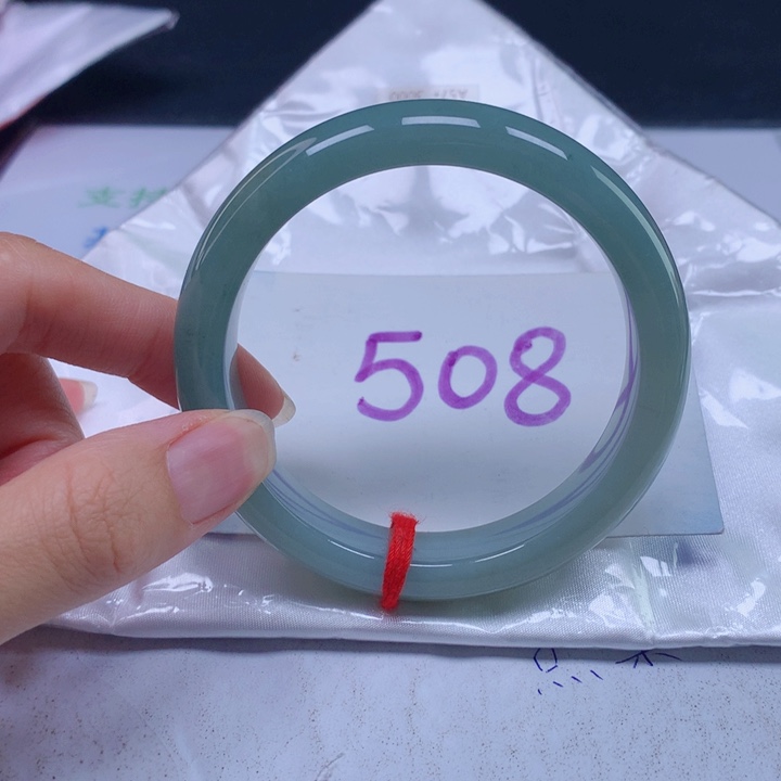 翡翠手镯未镶嵌57圈口