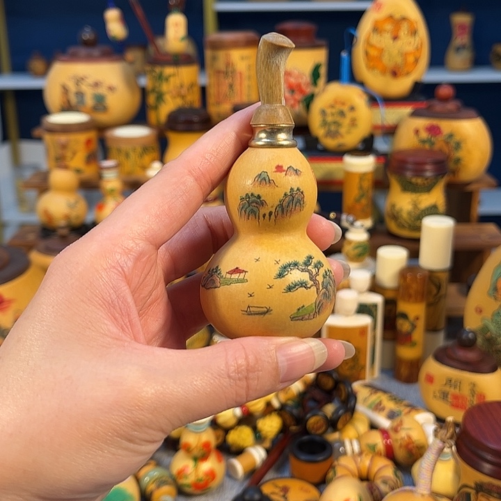 大叶紫檀（黑酸枝木类）心****意