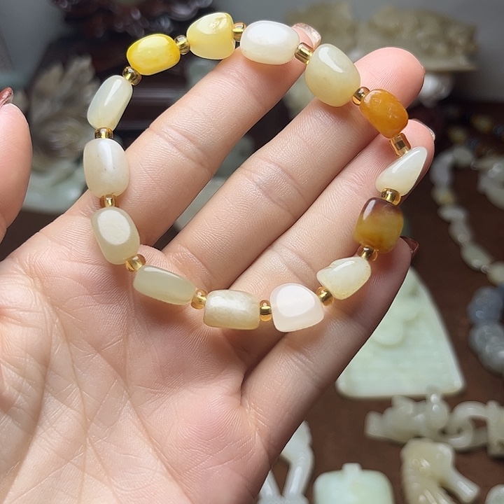 和田玉（糖玉）未镶嵌颈饰