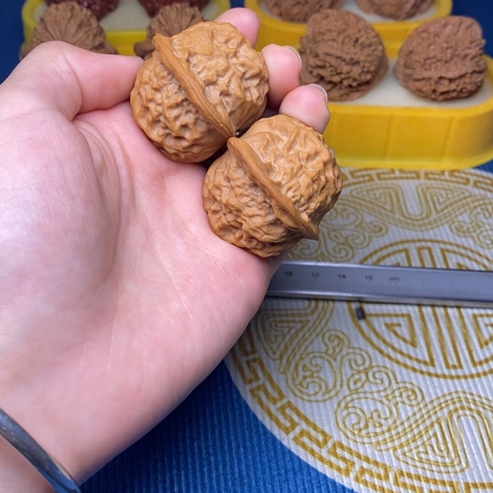 瓷娃娃文玩核桃文玩核桃