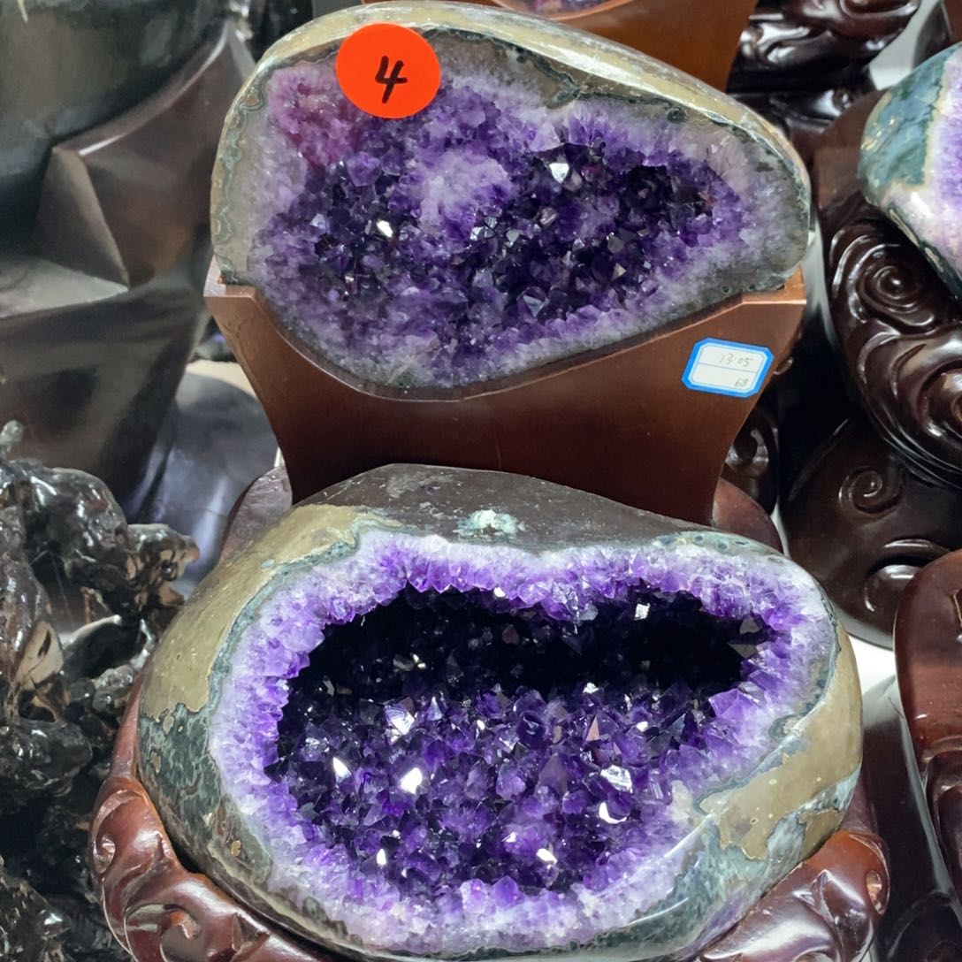 水晶摆件未镶嵌莹