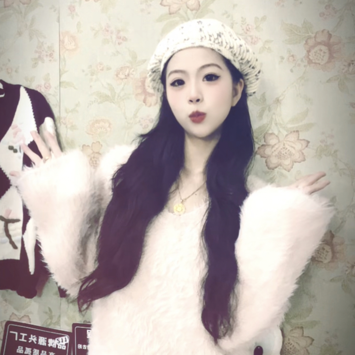 常规款女装设计师百搭风宽松春季毛针织衫纯欲风毛领