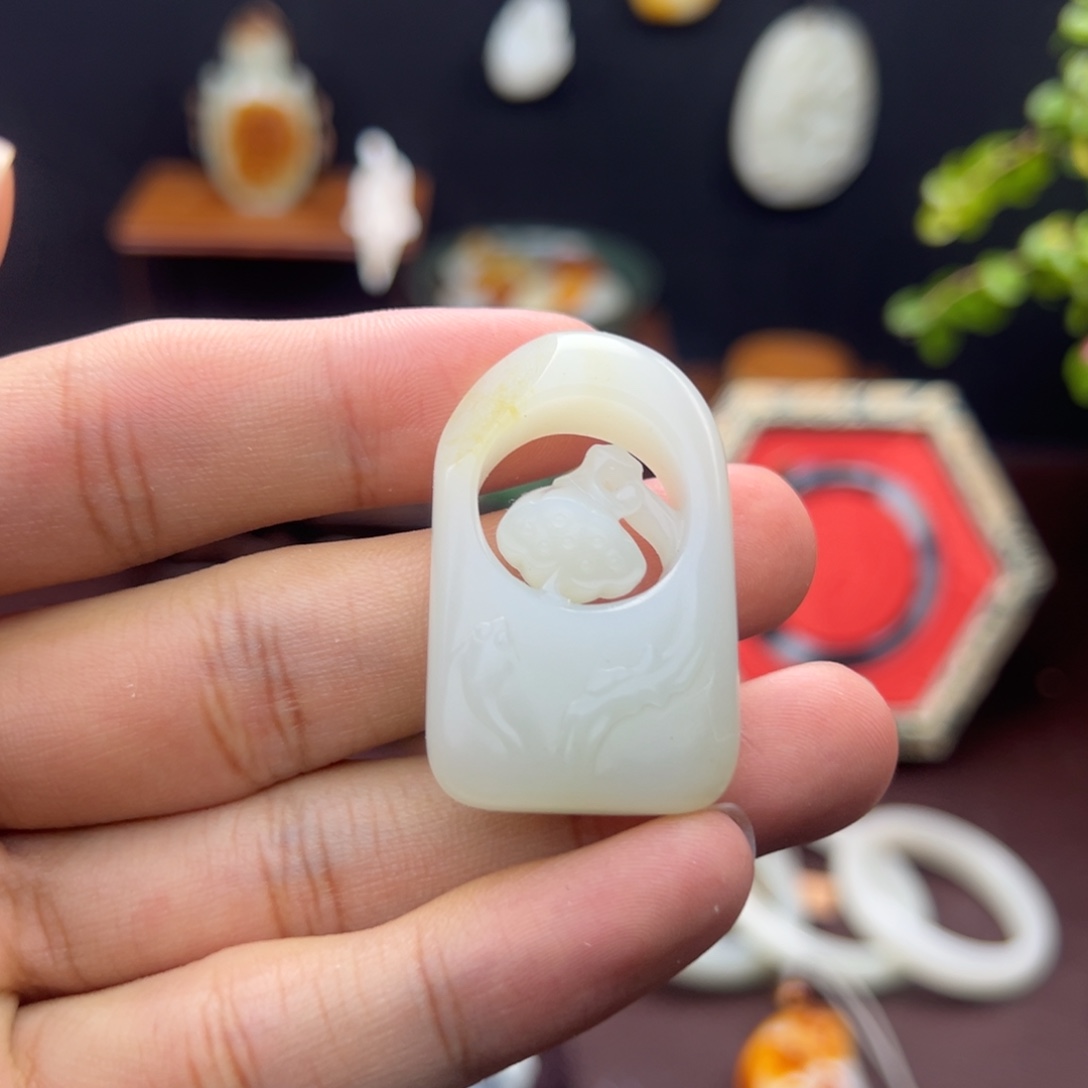 和田玉未镶嵌吊坠(不含链)和田玉喜事连连