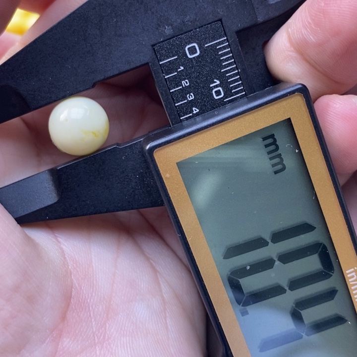 未镶嵌琥珀裸石蜜蜡1