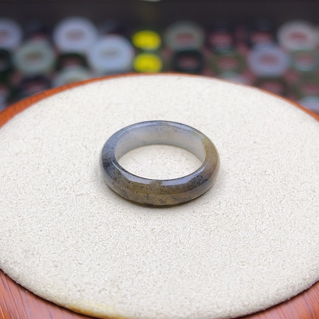 和田玉戒指未镶嵌17.7内径16圈糖青花