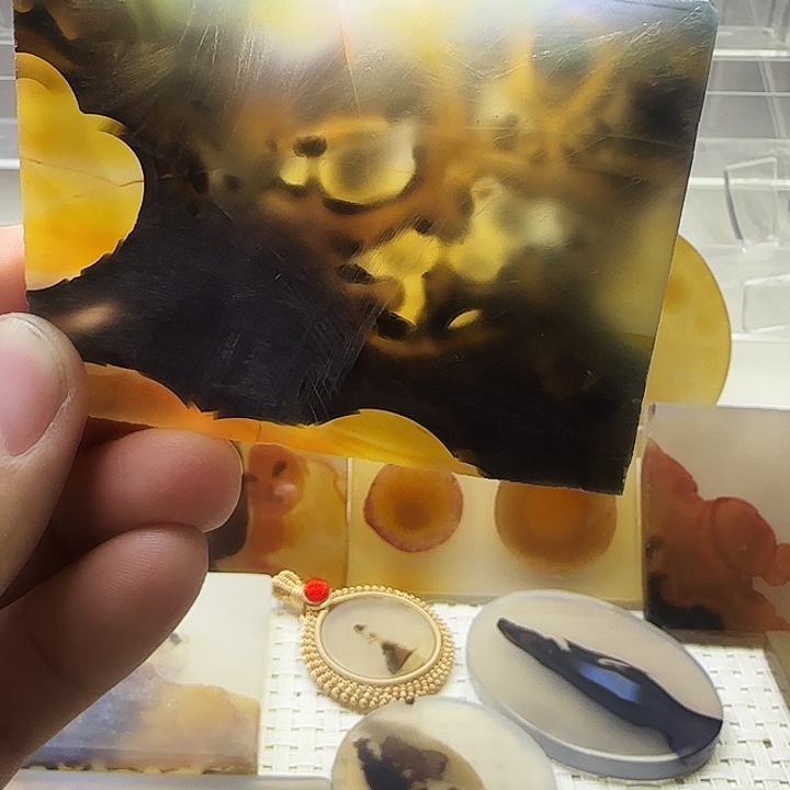 玛瑙/玉髓未镶嵌珠宝奇石