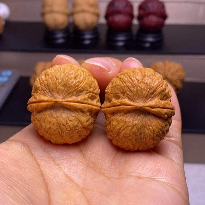 把件文玩核桃冰裂纹绣球73