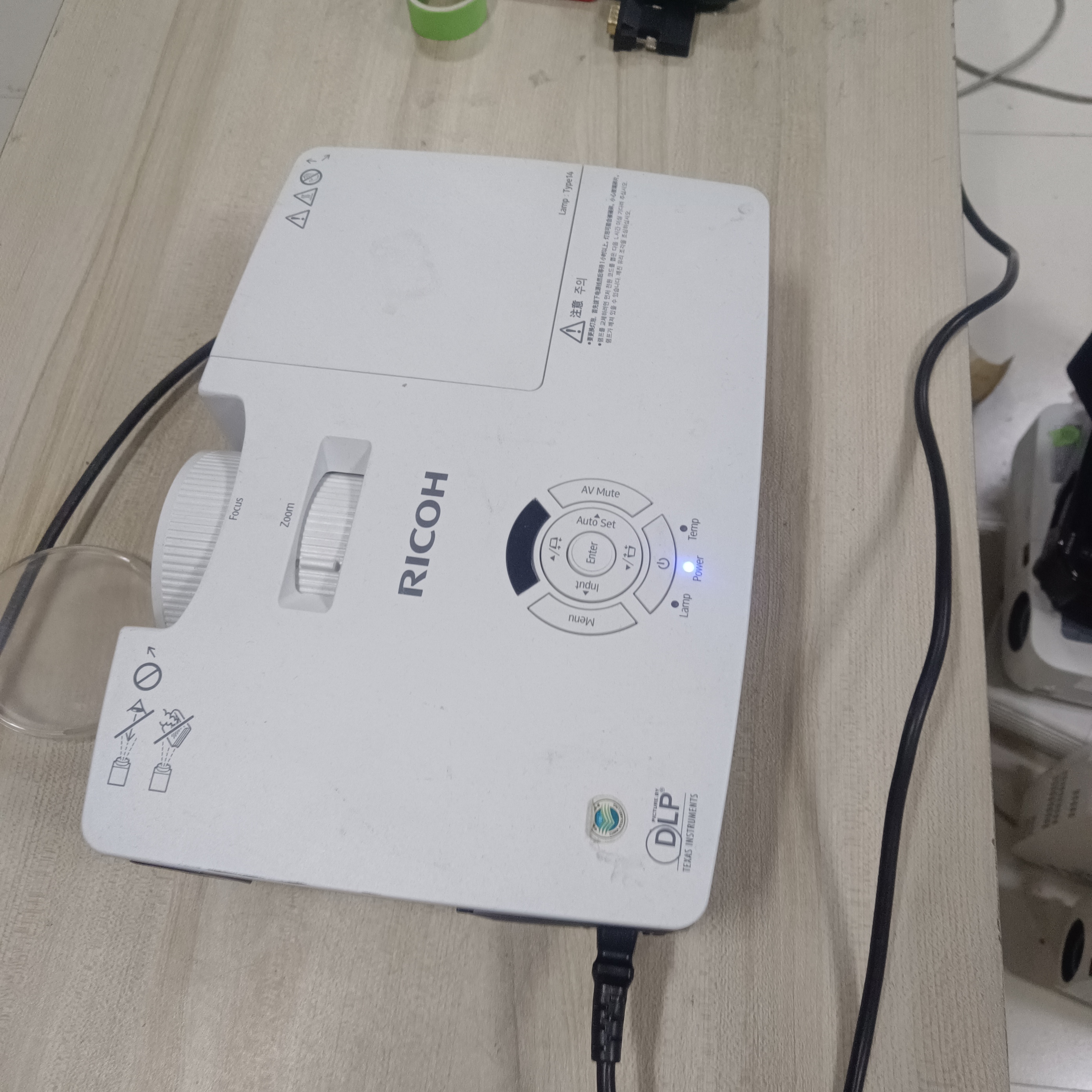 9新 Ricoh/理光 二手理光投影仪运费自理