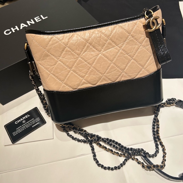 95新 Chanel/香奈儿 多多奢品/香奈儿30开中号流浪包98新包展