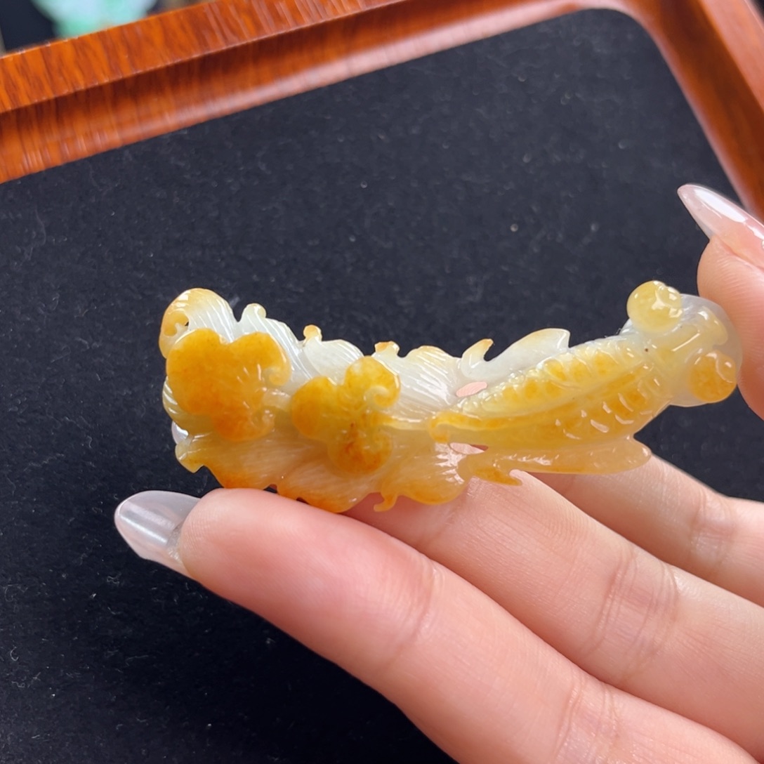 颈饰未镶嵌翡翠冰糖锦鲤