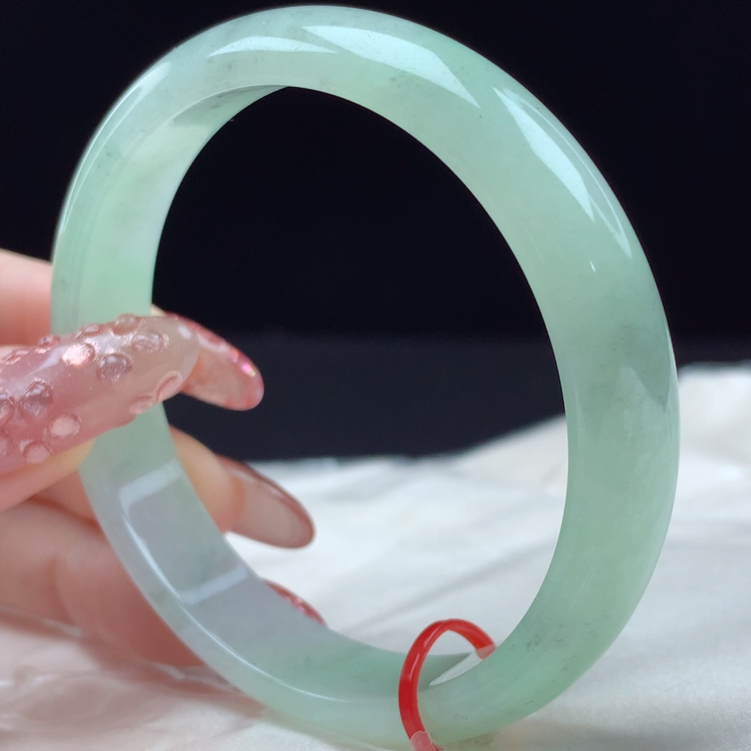 未镶嵌手镯翡翠81047,