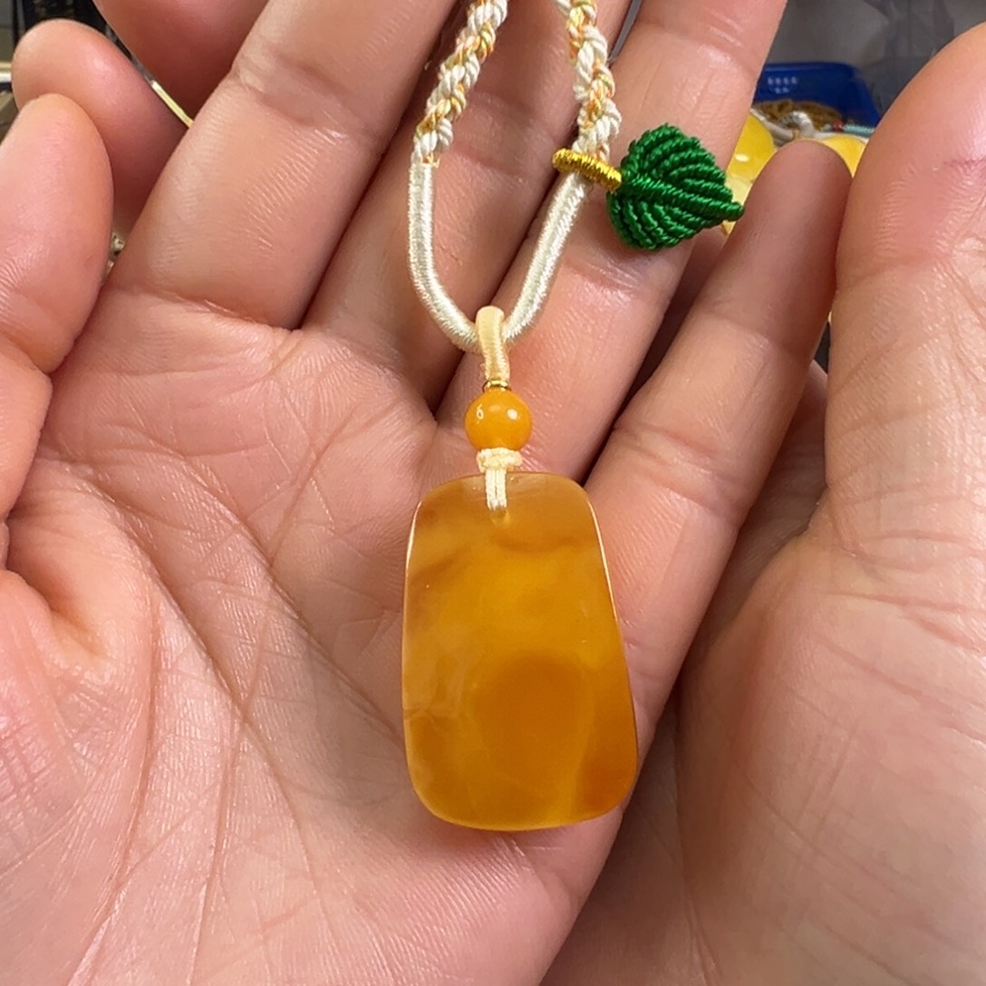 蜜蜡裸石未镶嵌琥珀