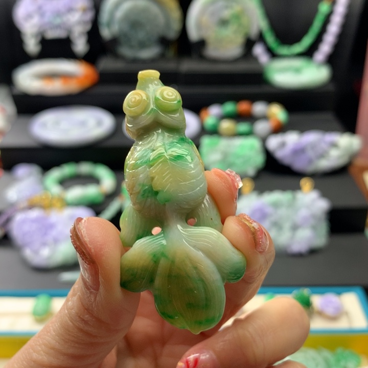 翡翠颈饰未镶嵌翡翠鱼