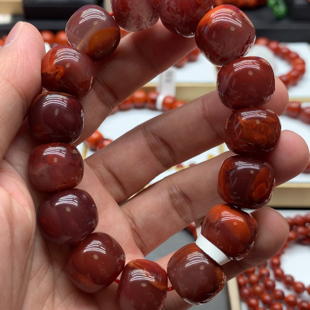 南红玛瑙手链，发货一个未镶嵌