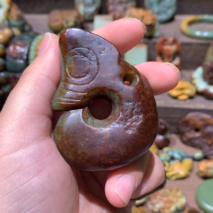 岫岩河磨玉（透闪石质玉）未镶嵌把件