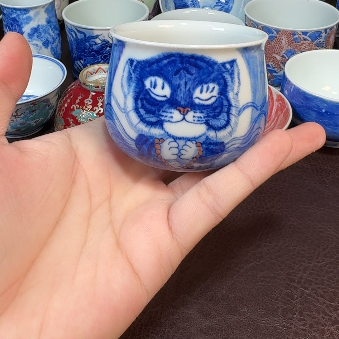 现代景德镇陶瓷杯