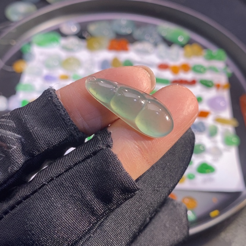 【闪购商品】翡翠挂件未镶嵌豆子