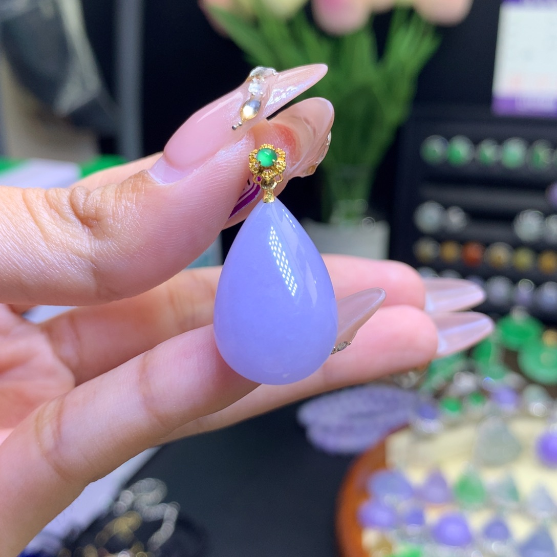 翡翠18K金镶嵌颈饰天然