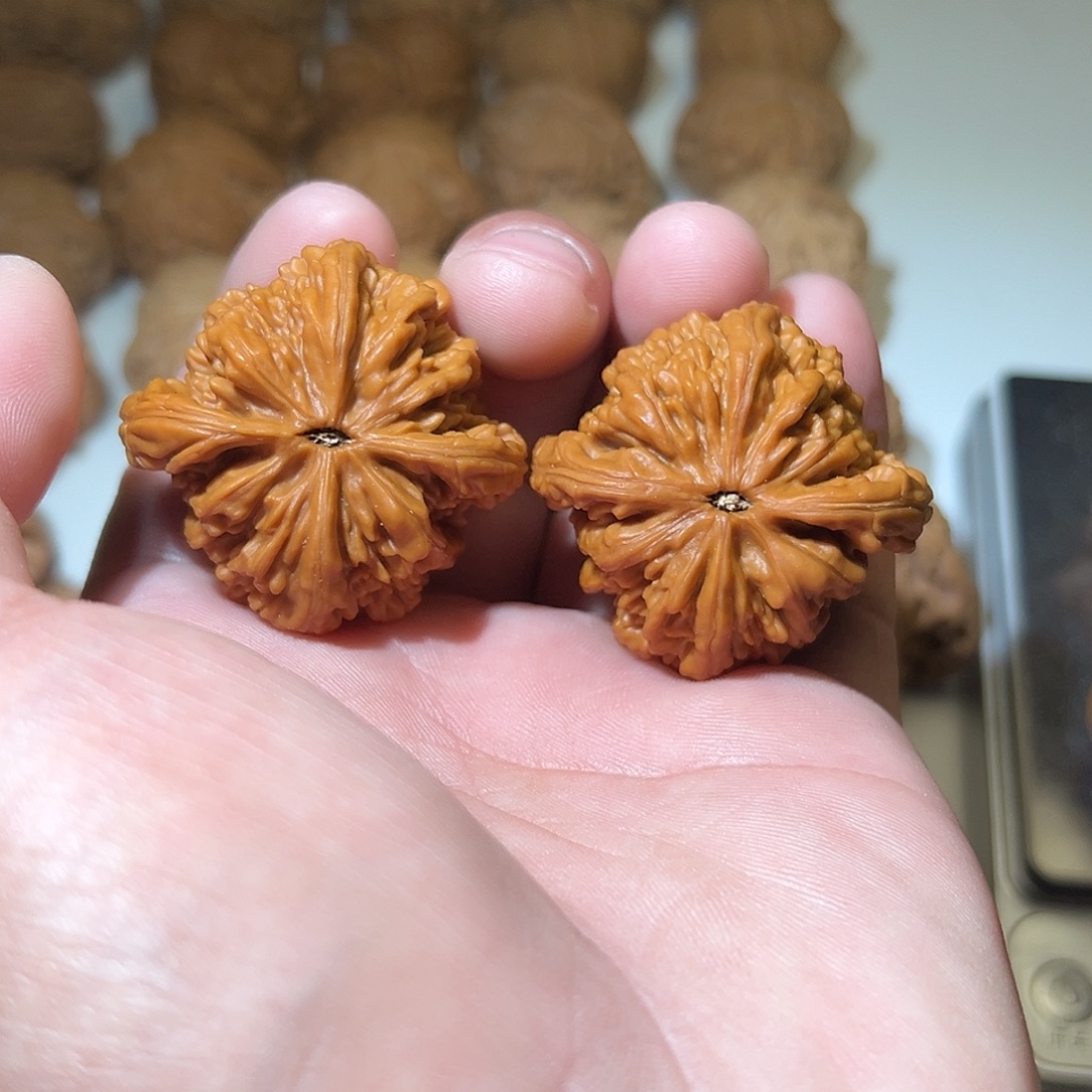 随****猴头核桃吊坠文玩