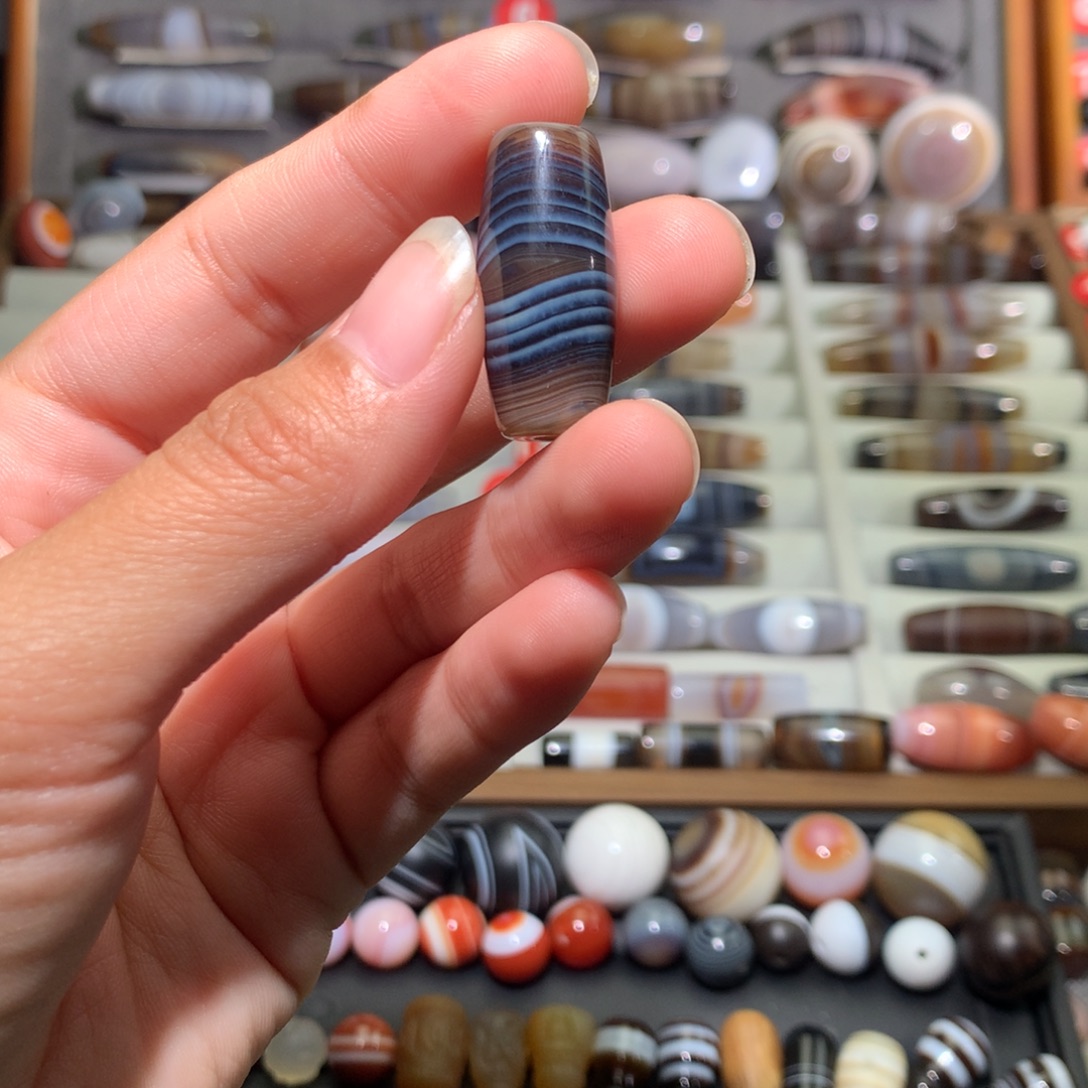 这***好玛瑙/玉髓未镶嵌颈饰