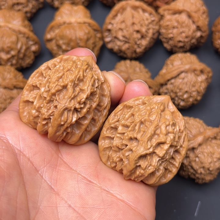 文玩核桃把件盘龙虎38