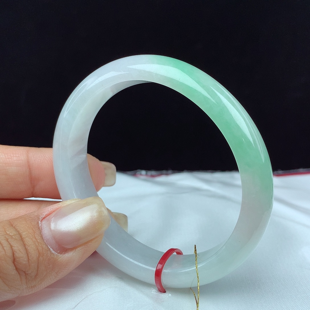 翡翠手镯未镶嵌54贵妃 8311