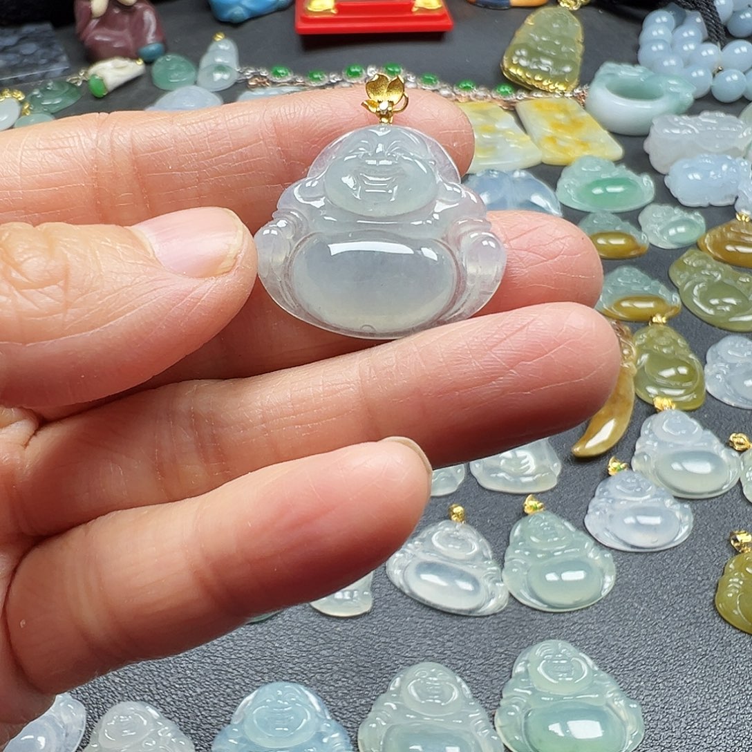 翡翠18K金镶嵌颈饰佛公