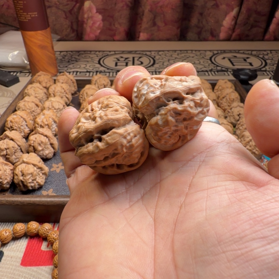 文玩核桃吊坠蛤蟆头