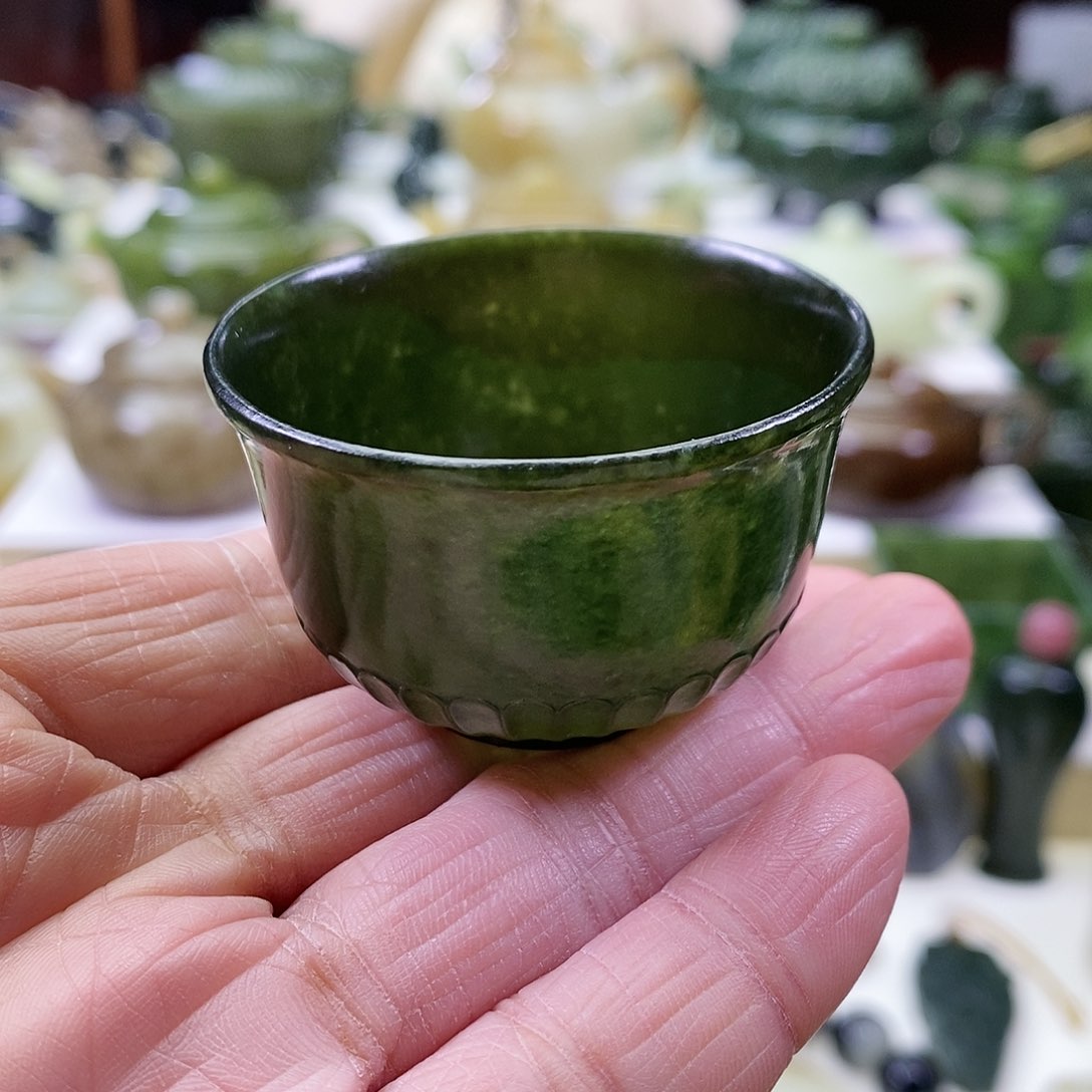 和田玉茶杯未镶嵌