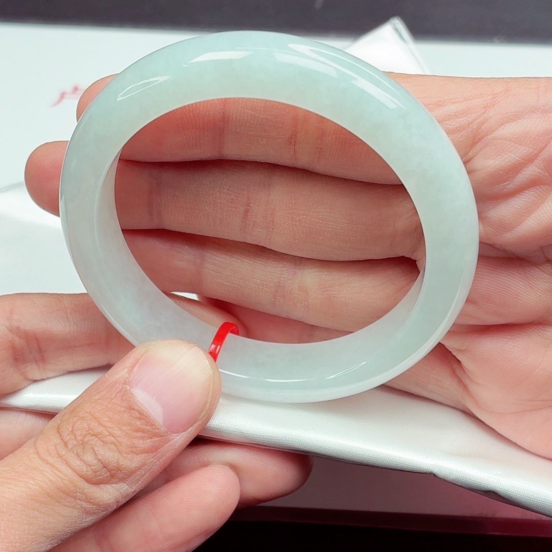 翡翠未镶嵌手镯56圈