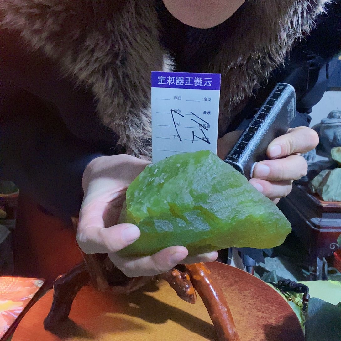 蛇纹石玉未镶嵌珠宝半成品