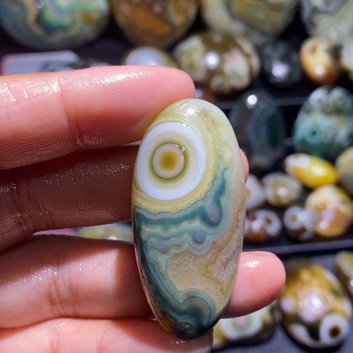 玛瑙/玉髓未镶嵌珠宝奇石35