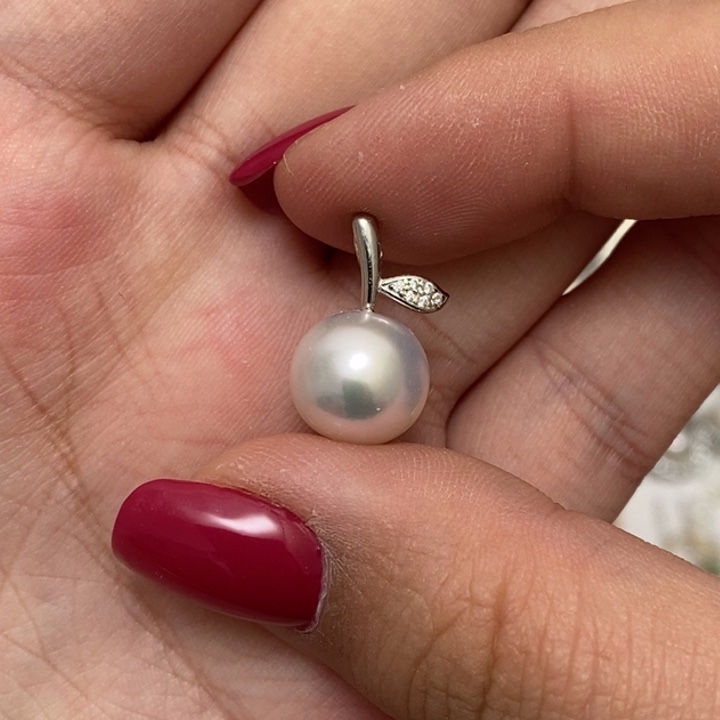 淡水珍珠银S925镶嵌白珍珠小苹果吊坠10.6m