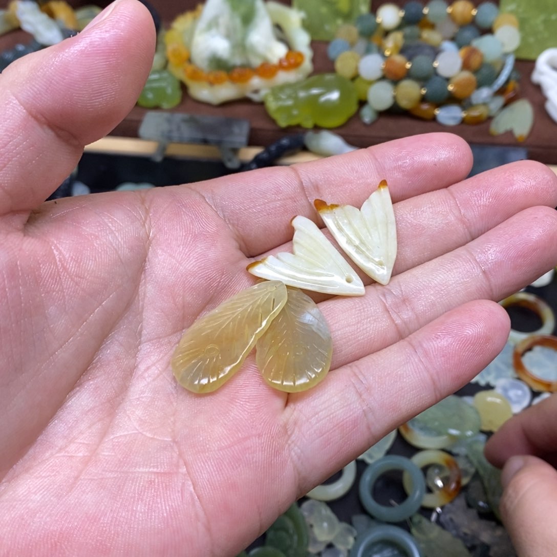 蛇纹石玉耳坠未镶嵌?*乐