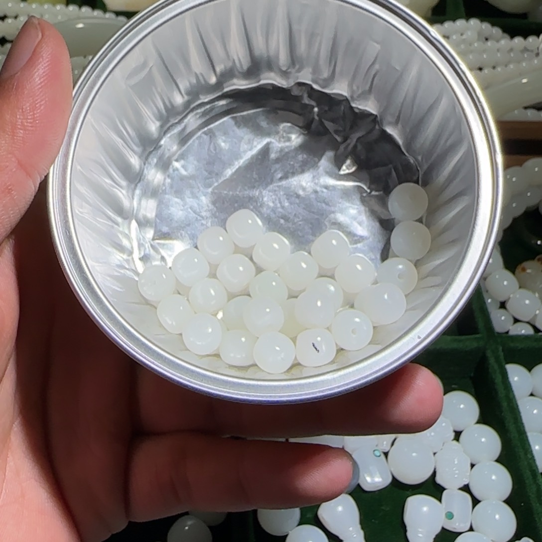 和田玉未镶嵌颈饰阿*