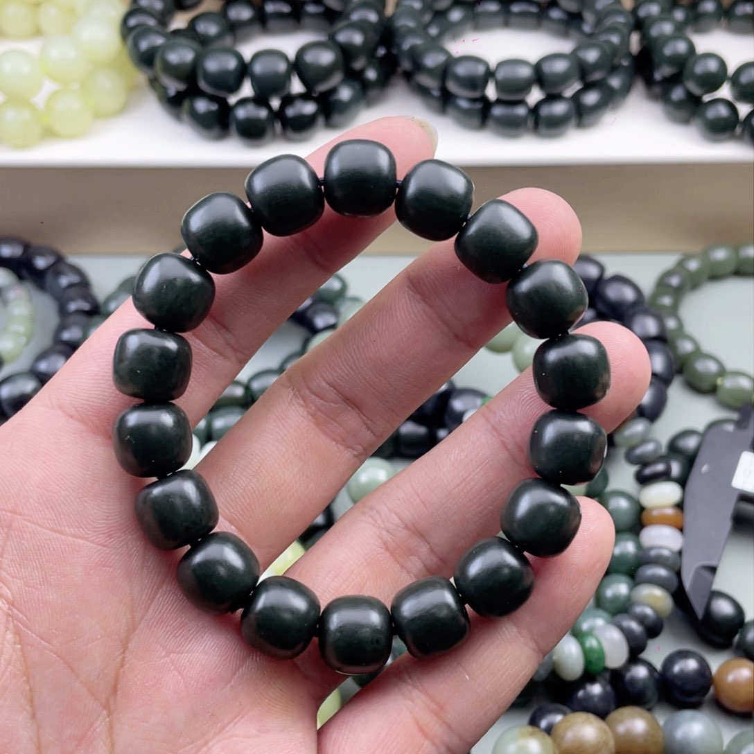 和田玉手串未镶嵌