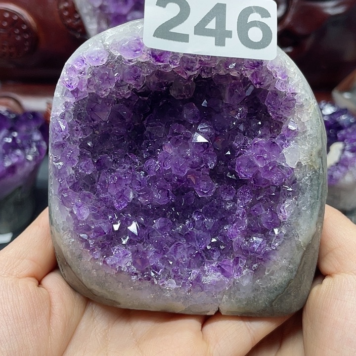 水晶大型摆件（非配饰）未镶嵌