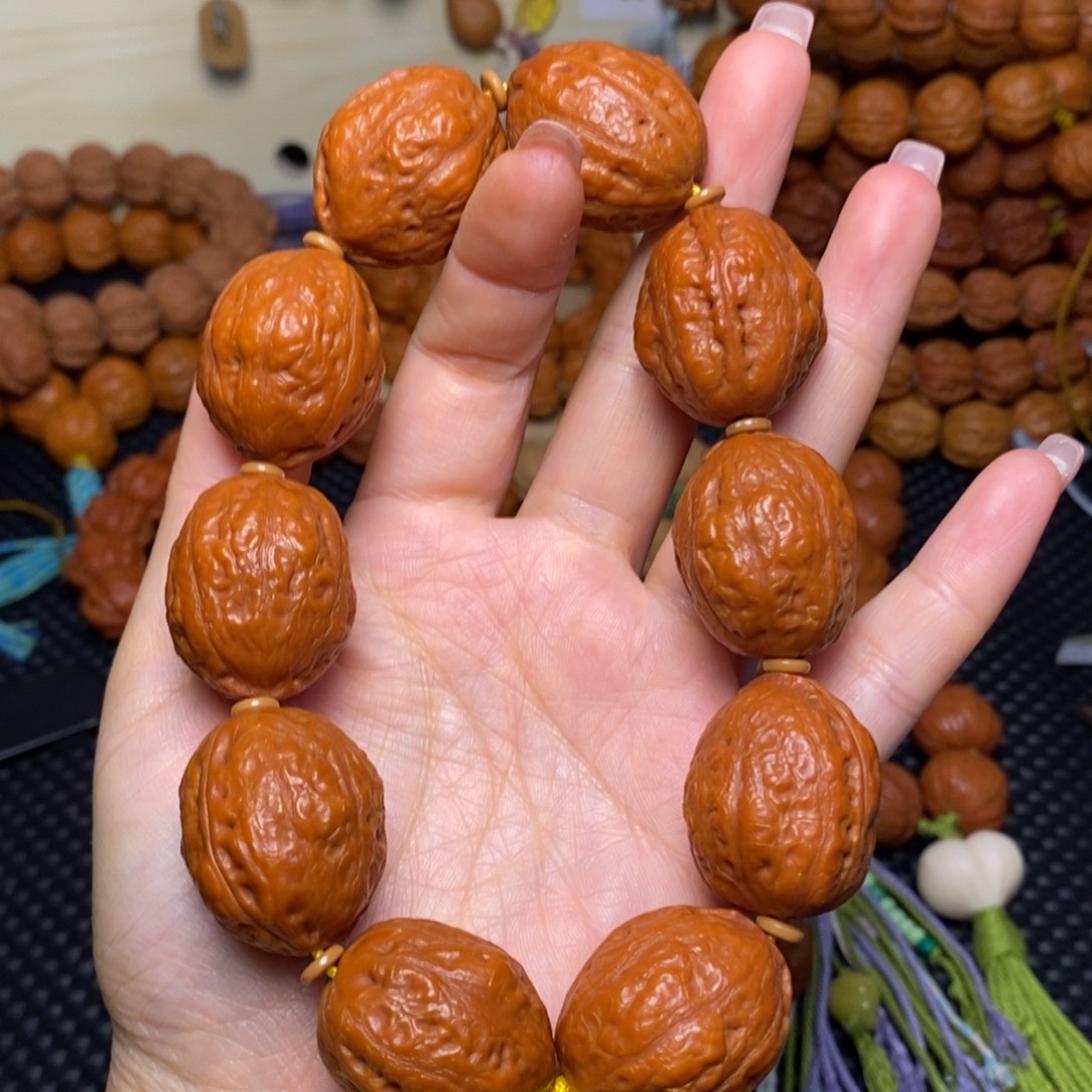 手串文玩核桃大宝剑